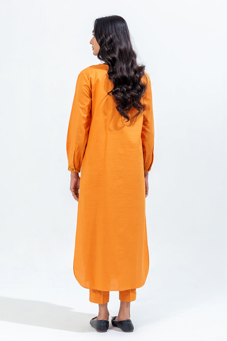 2 Piece Embroidered Khaddar Suit (Pret)