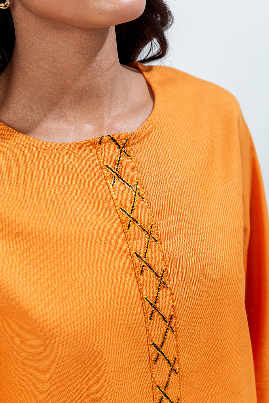 2 Piece Embroidered Khaddar Suit (Pret)