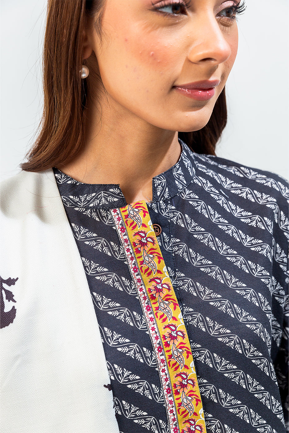 2 Piece Printed Khaddar Suit (Pret)
