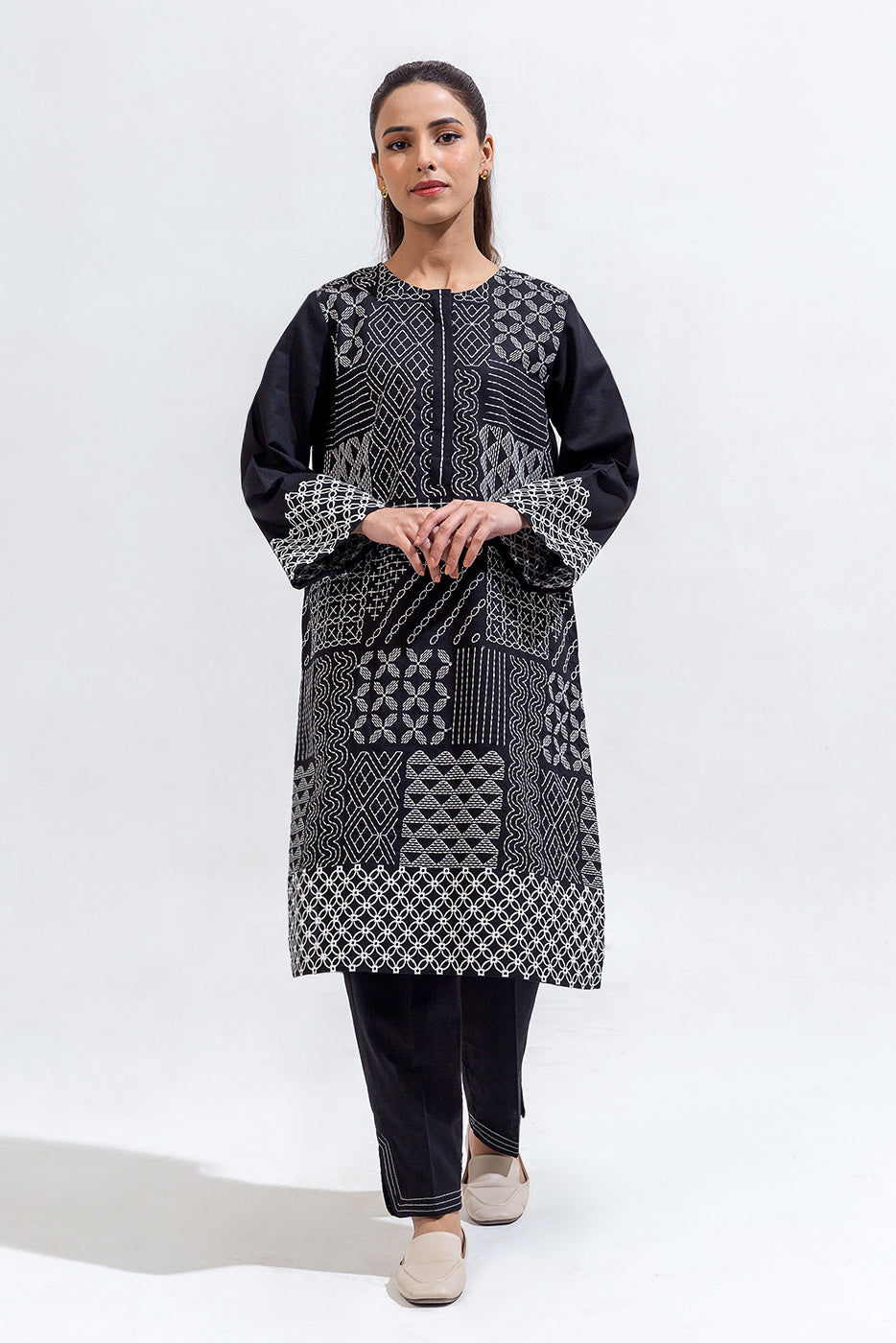 2 Piece Embroidered Khaddar Suit (Pret)