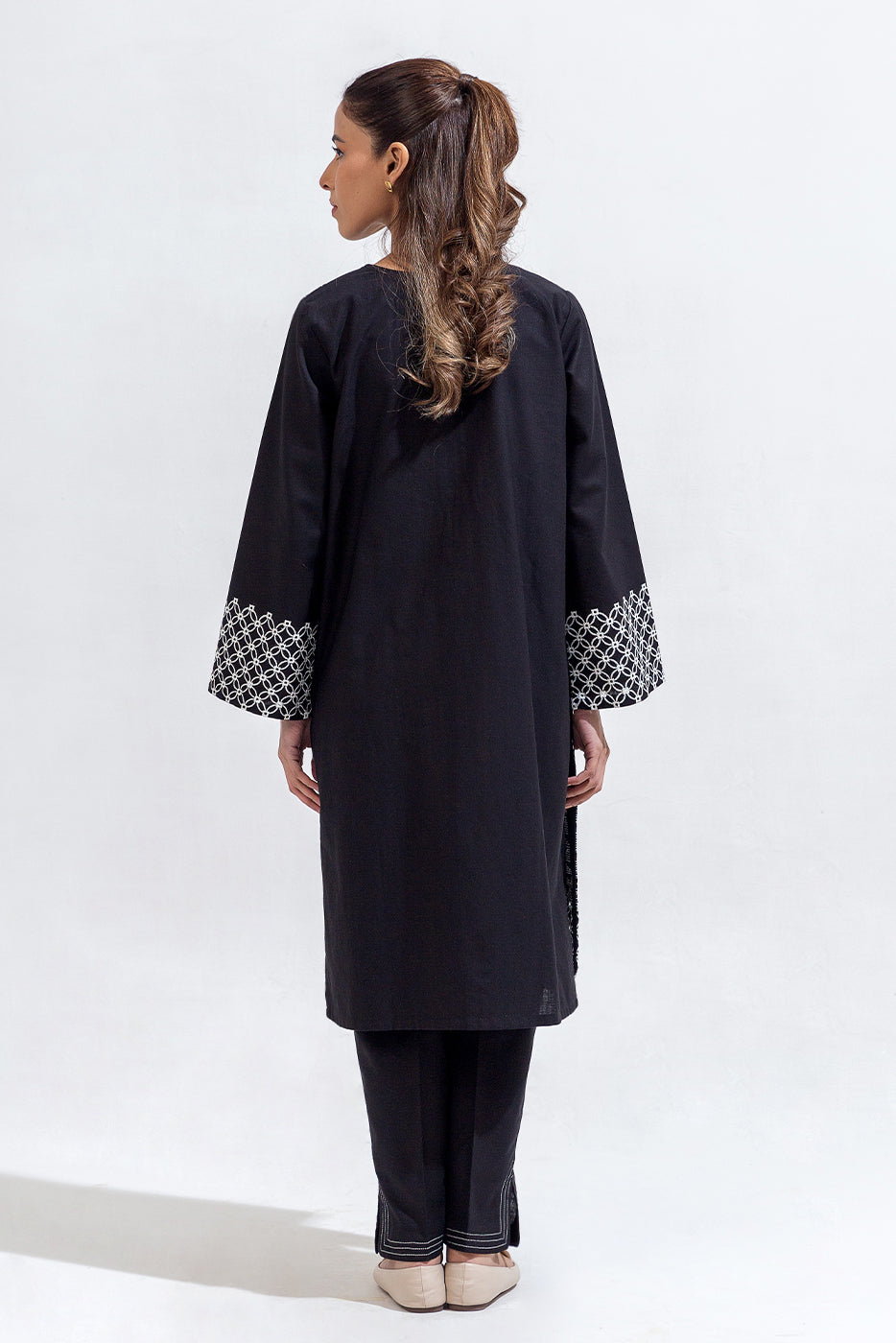 2 Piece Embroidered Khaddar Suit (Pret)