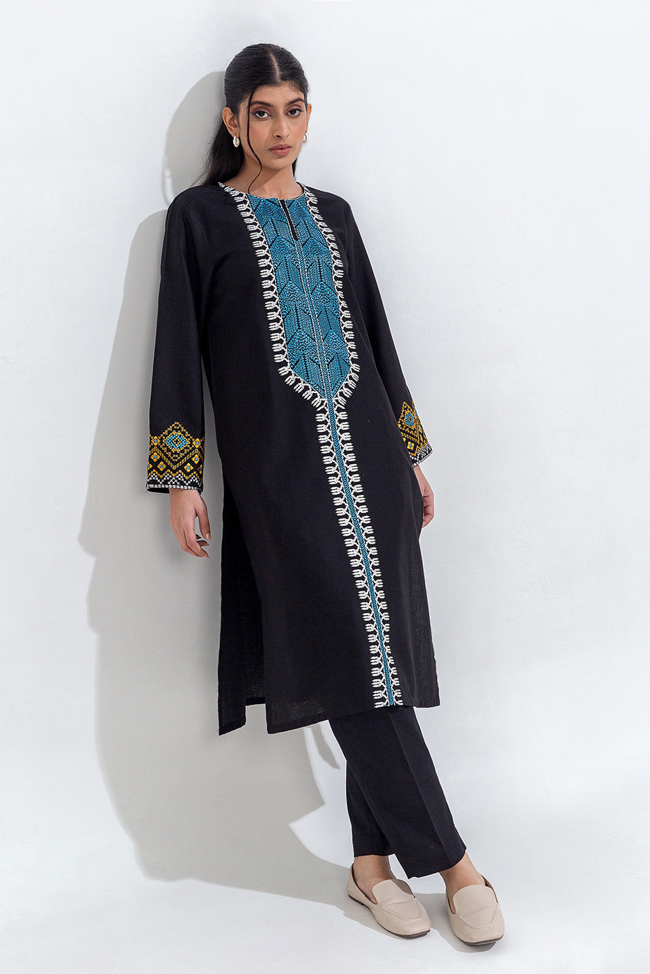 2 Piece Embroidered Khaddar Suit (Pret)