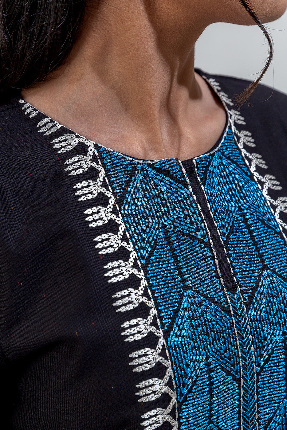2 Piece Embroidered Khaddar Suit (Pret)