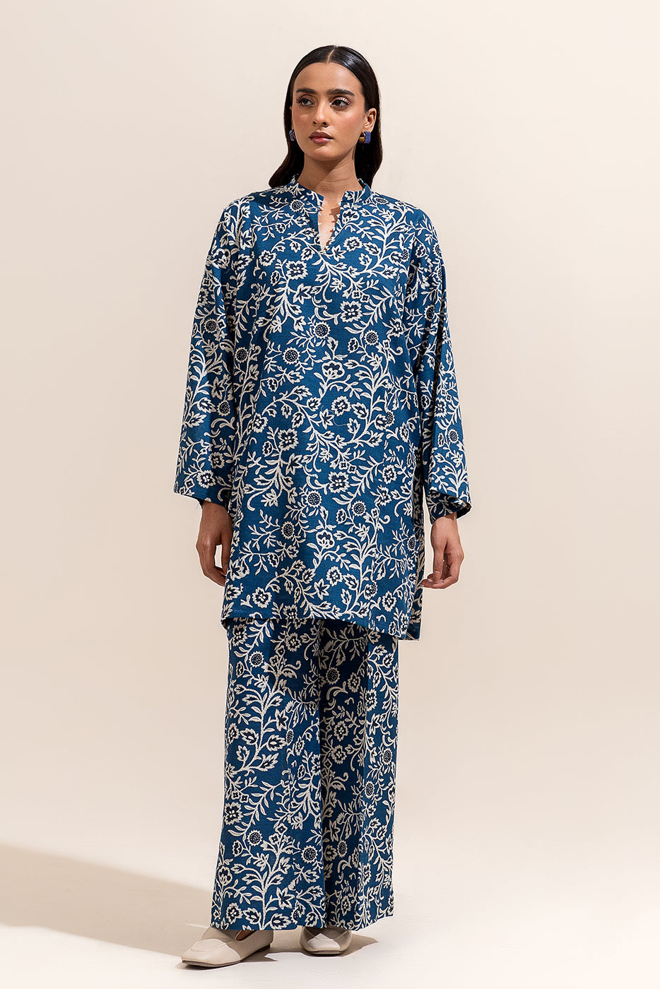 2 Piece Printed Khaddar Suit-Azure Curve (Unstitched)