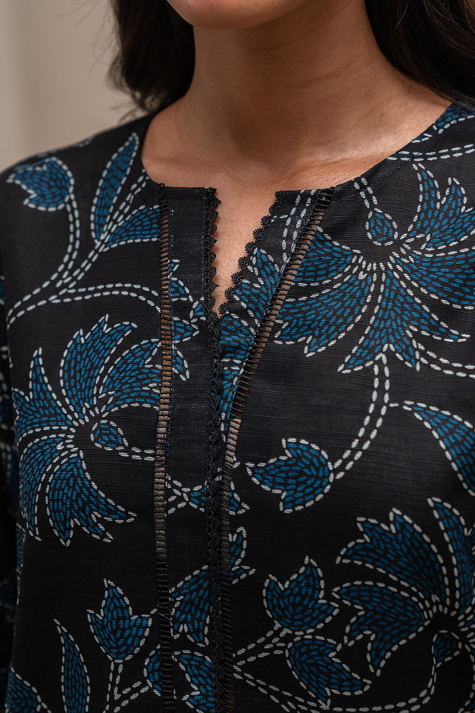 3 Piece Printed Khaddar Suit-Cedar Stitch (Unstitched)