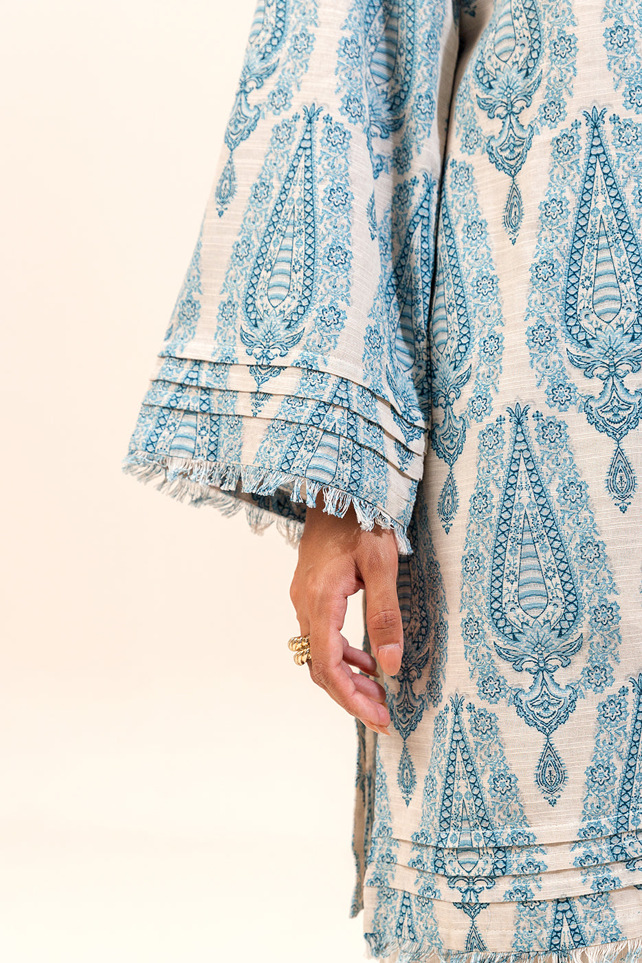 2 Piece Embroidered Khaddar Suit-Vintage Opalus (Unstitched)