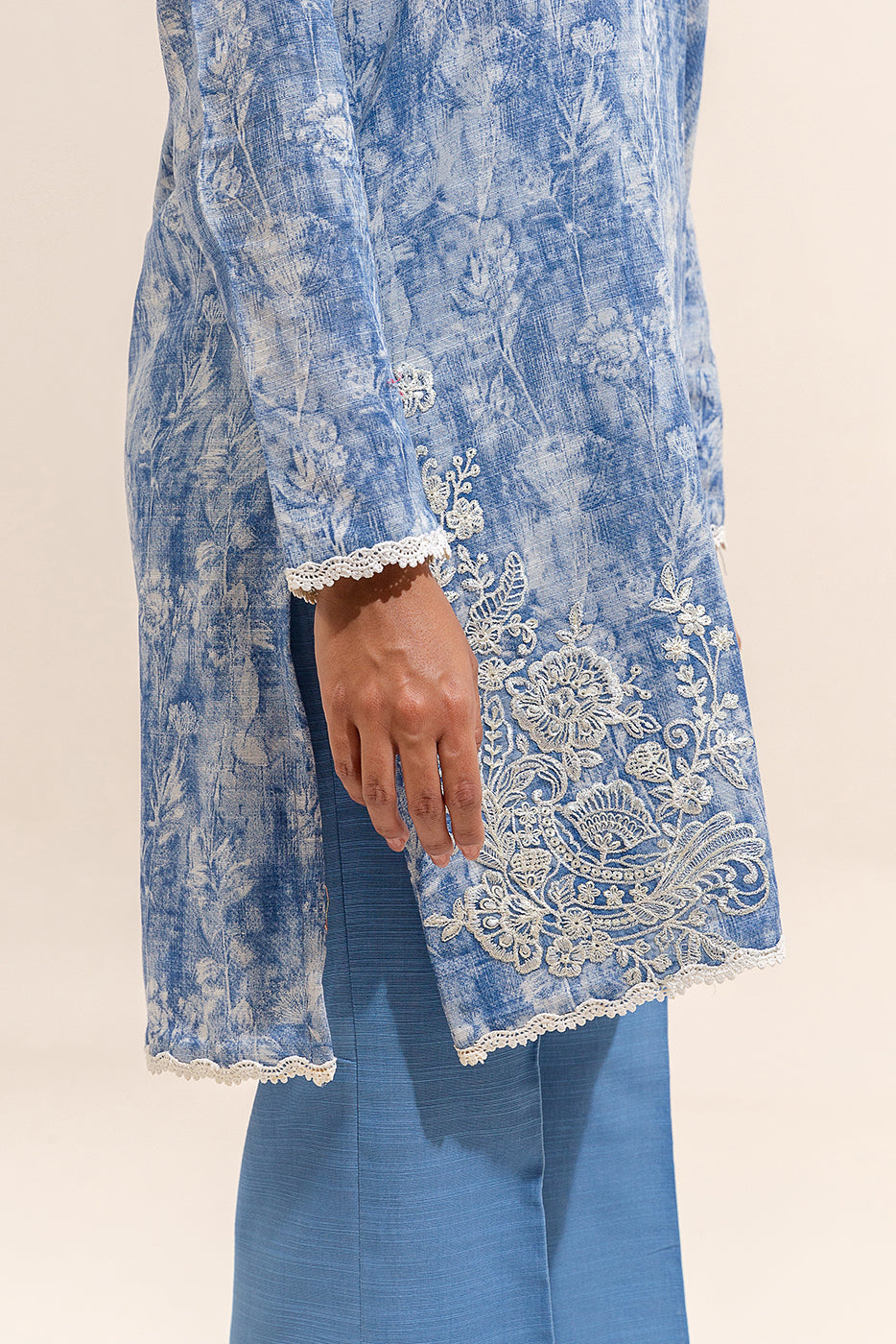 2 Piece Embroidered Khaddar Suit-Texture Twist (Unstitched)