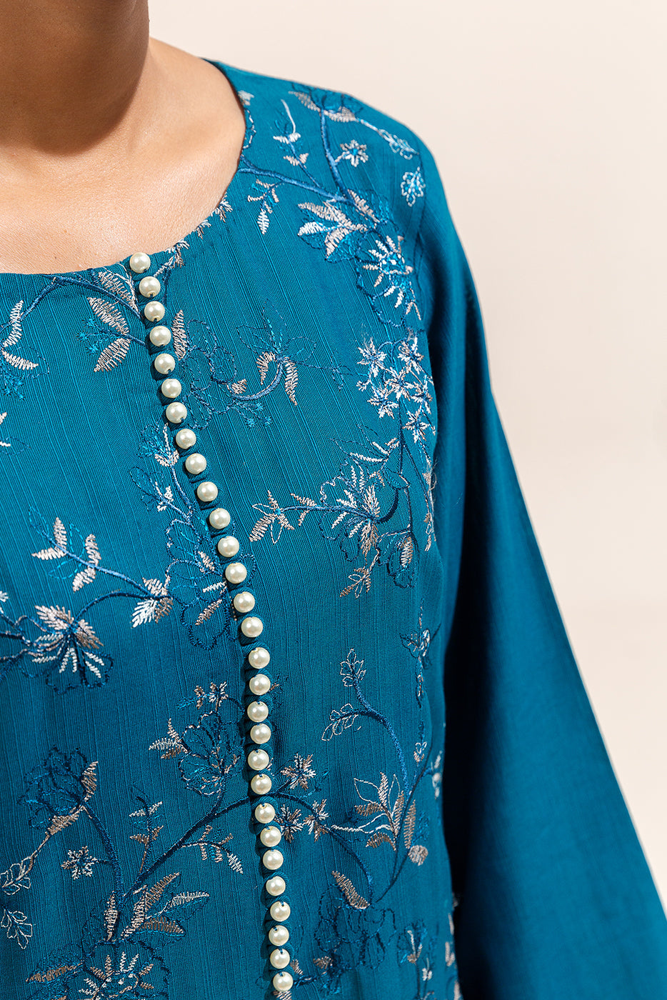 3 Piece Embroidered Khaddar Suit-Garden Bliss (Unstitched)
