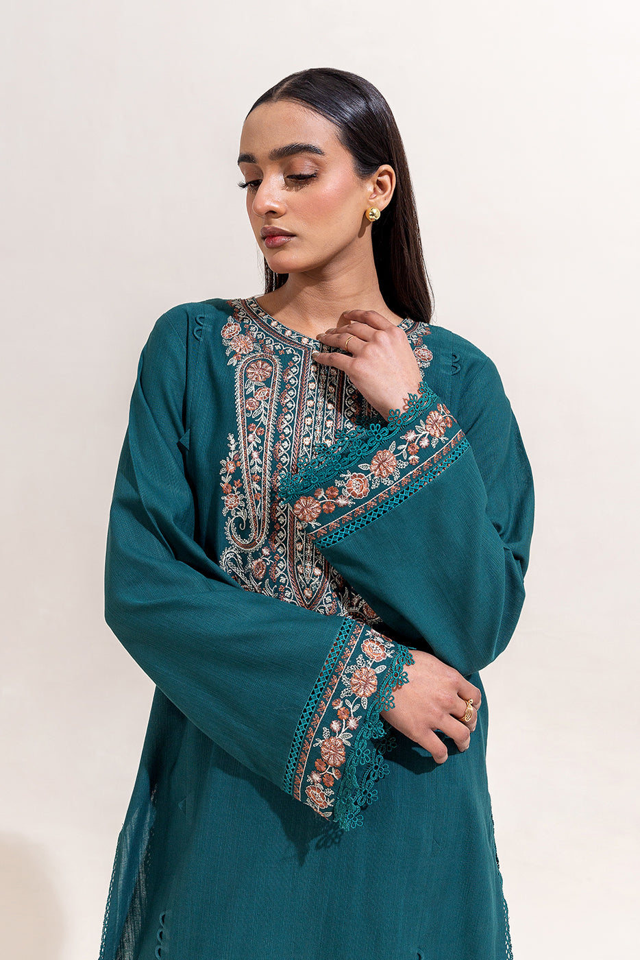 2 Piece Embroidered Khaddar Suit-Purssian Fok (Unstitched)