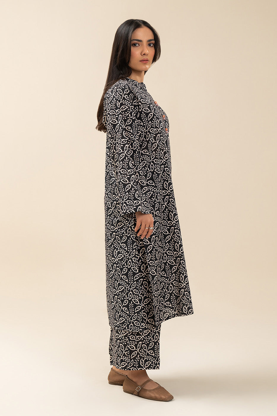 2 PIECE PRINTED KHADDAR SUIT (PRET)BT2250002DP2047-MULTI-2000000294534-8