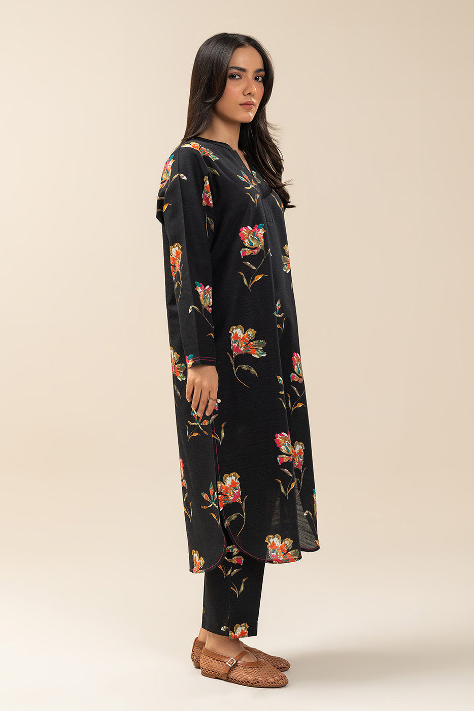 2 PIECE PRINTED KHADDAR SUIT (PRET)BT2250002DP2053-MULTI-2000000294564-8