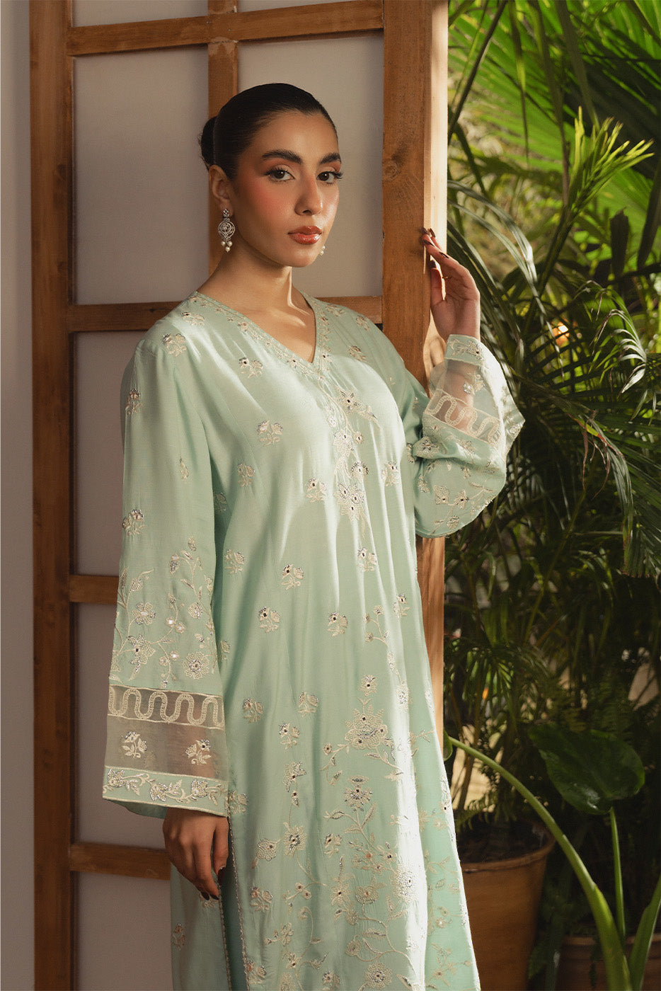 2 Piece Embroidered Raw Silk Suit (Luxury Pret)