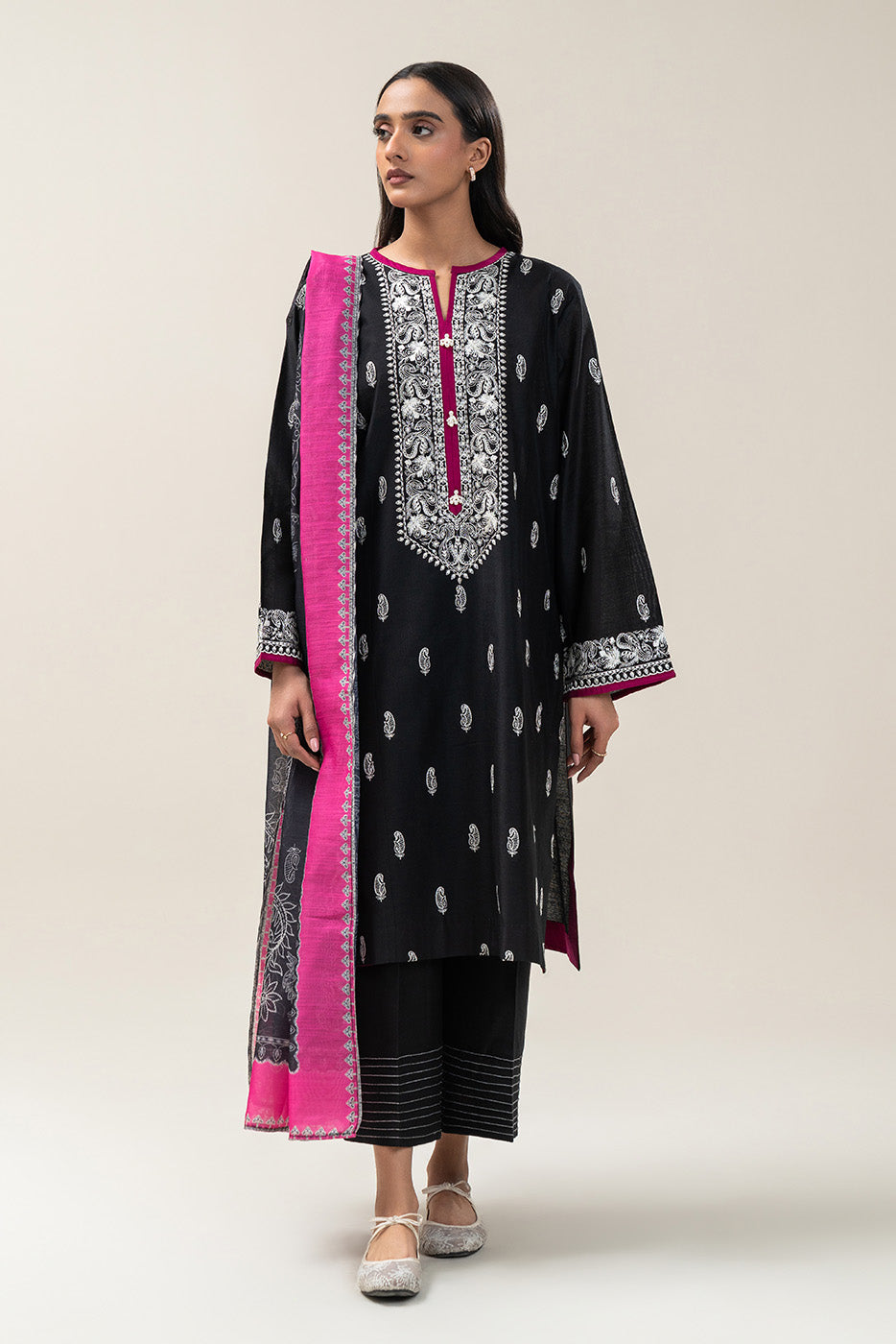 3 PIECE EMBROIDERED TWO TONE SUIT (PRET)BT2250002PR0174-BLACK-2000000293214-8