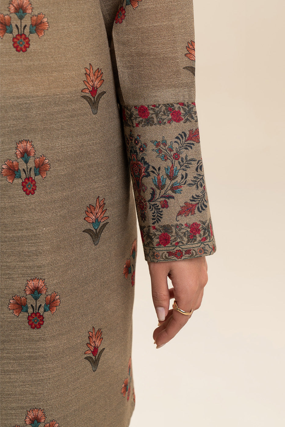 3 PIECE PRINTED SLUB KHADDAR SUIT-TAUPE DUSK (UNSTITCHED)