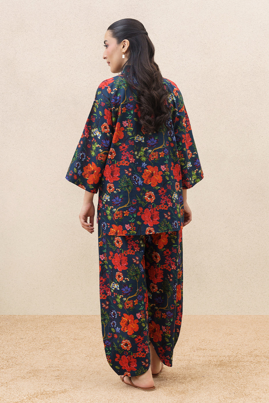 2 PIECE PRINTED CAMBRIC SUIT (PRET)