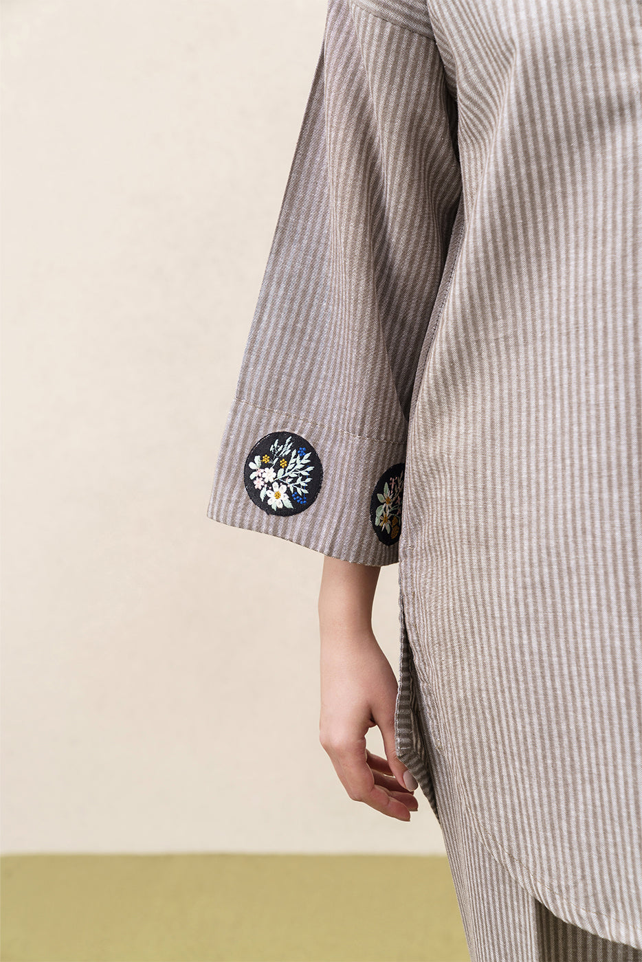 2 PIECE EMBROIDERED YARN DYED SUIT (PRET)