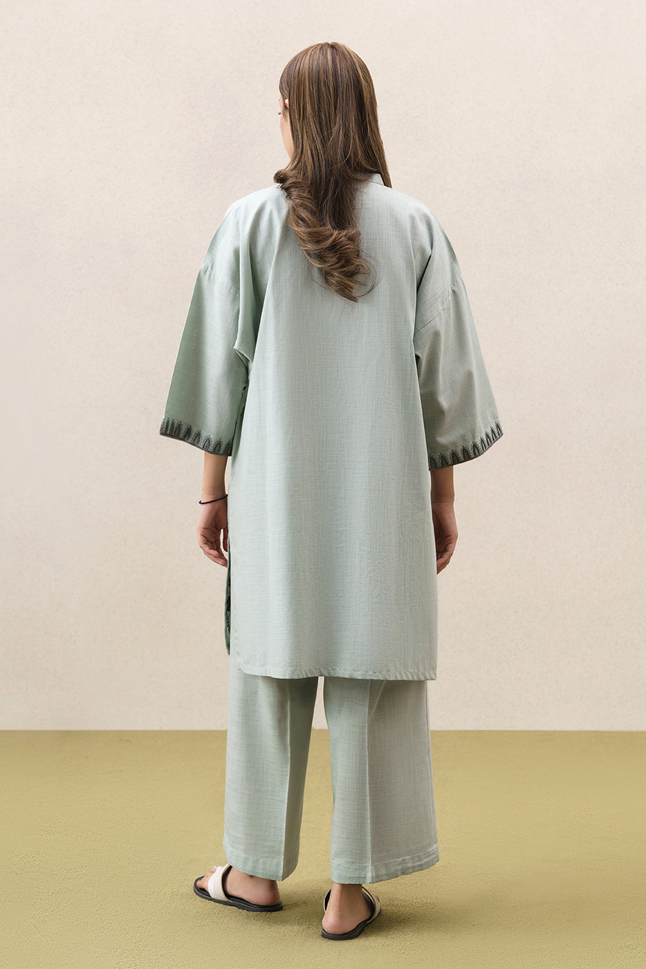 2 PIECE EMBROIDERED TWO WAY SLUB SUIT (PRET)