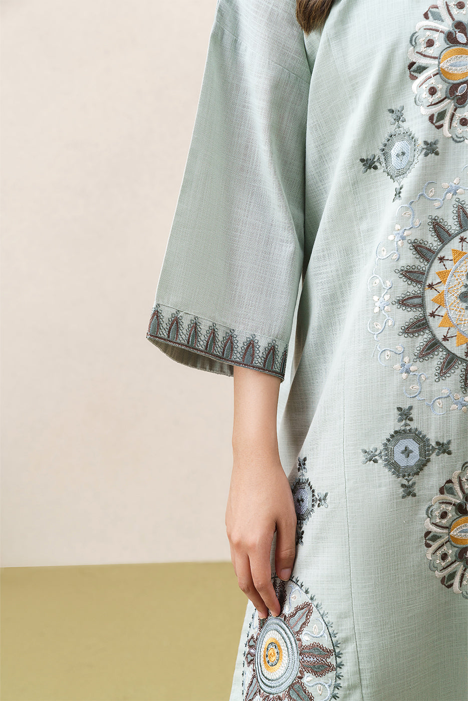 2 PIECE EMBROIDERED TWO WAY SLUB SUIT (PRET)
