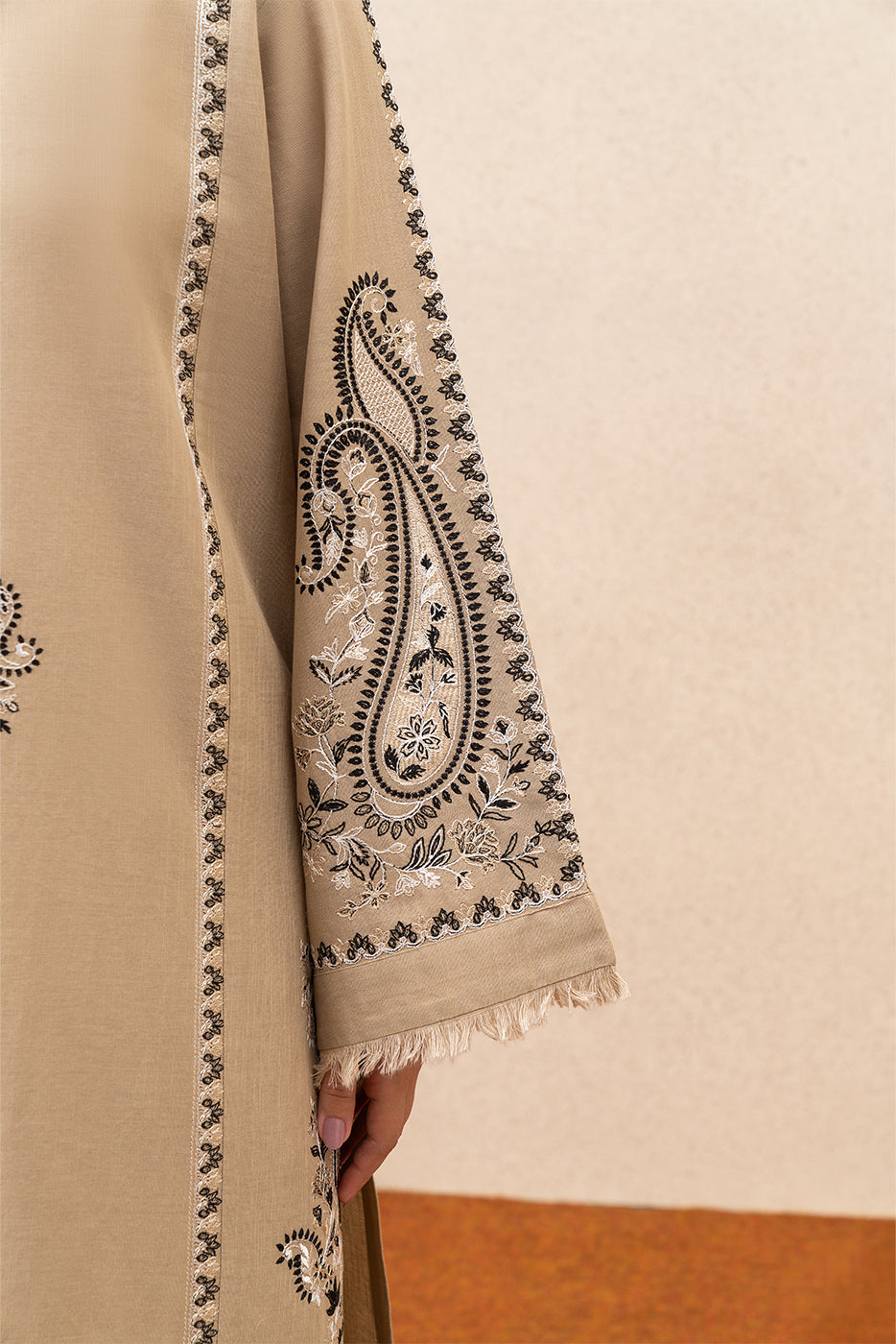 2 PIECE EMBROIDERED SLUB KHADDAR SUIT (PRET)