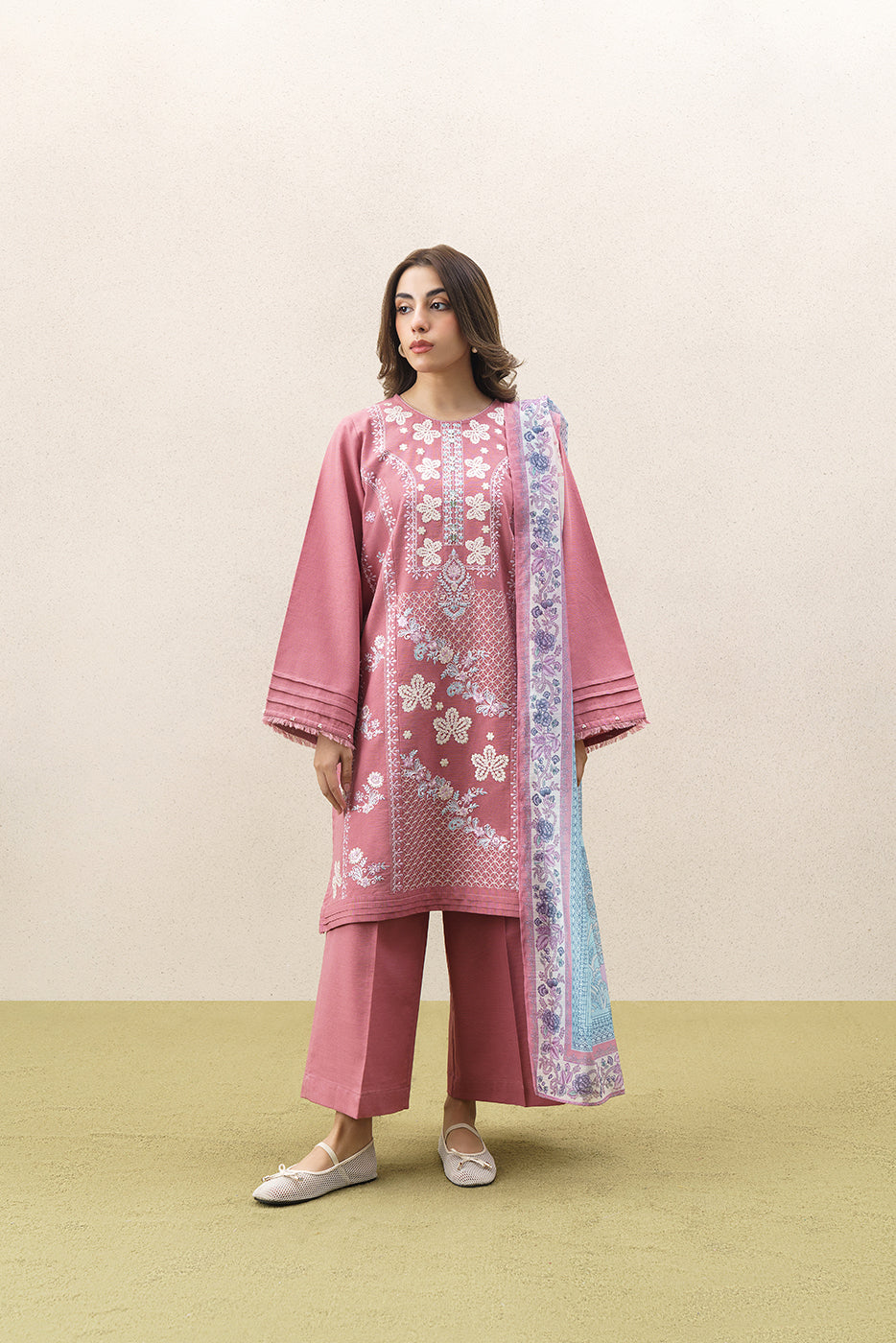 3 PIECE EMBROIDERED SLUB KHADDAR SUIT (PRET)