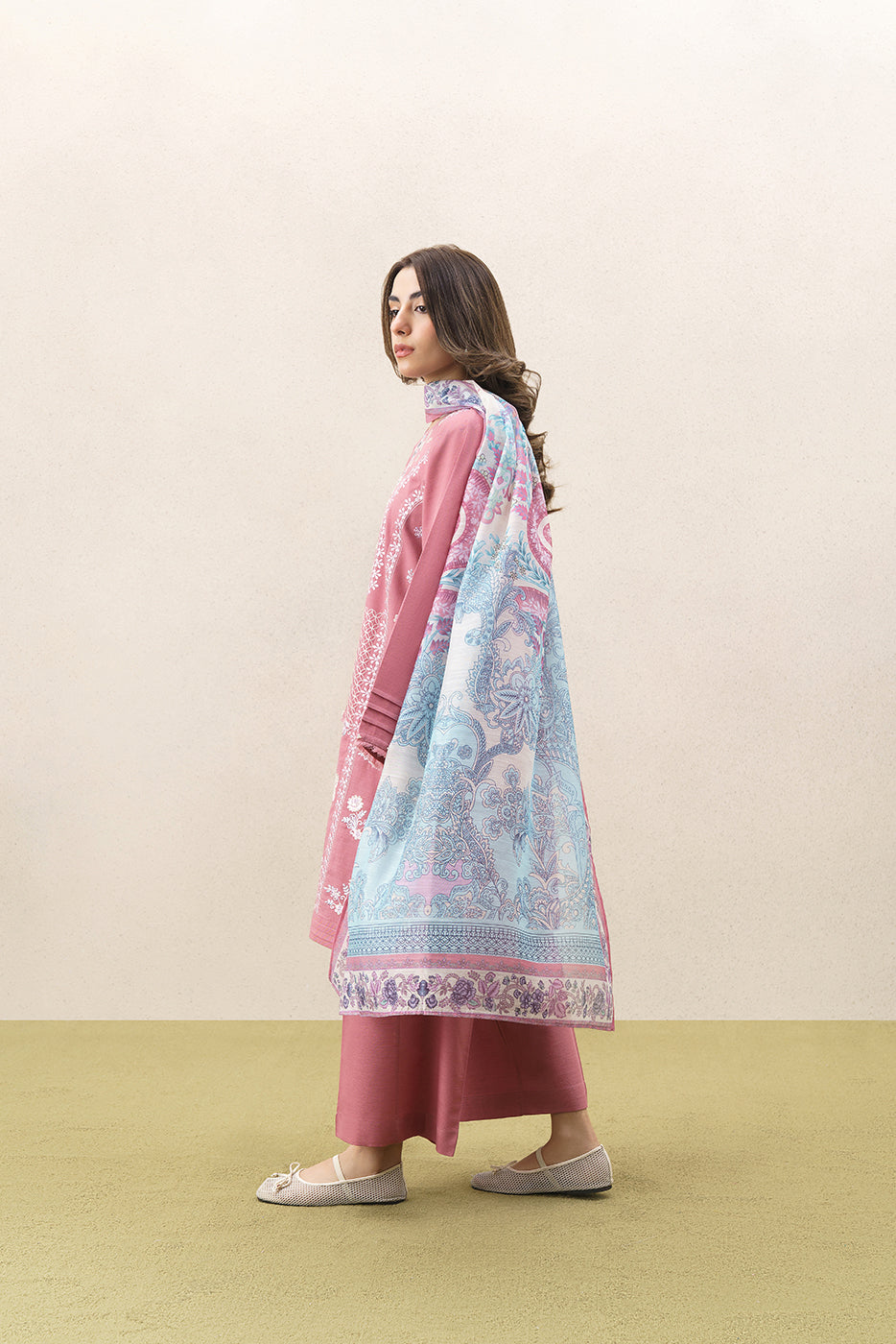3 PIECE EMBROIDERED SLUB KHADDAR SUIT (PRET)