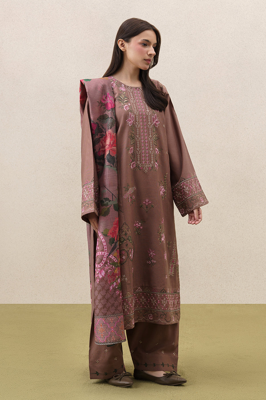 3 PIECE EMBROIDERED SLUB KHADDAR SUIT (PRET)