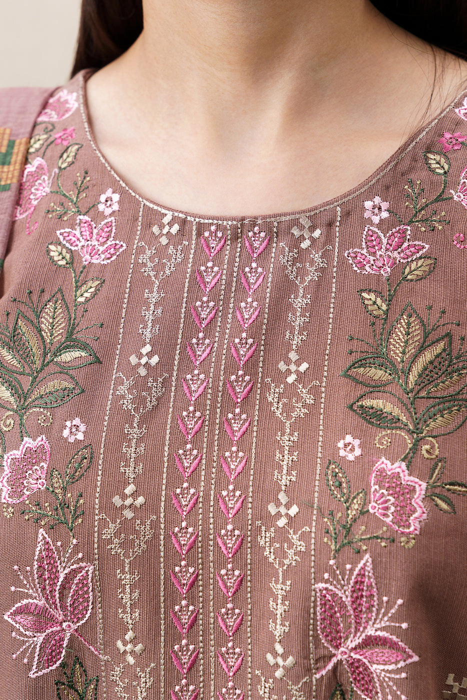 3 PIECE EMBROIDERED SLUB KHADDAR SUIT (PRET)
