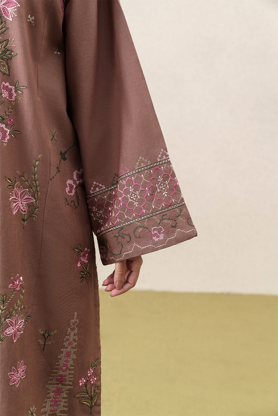 3 PIECE EMBROIDERED SLUB KHADDAR SUIT (PRET)