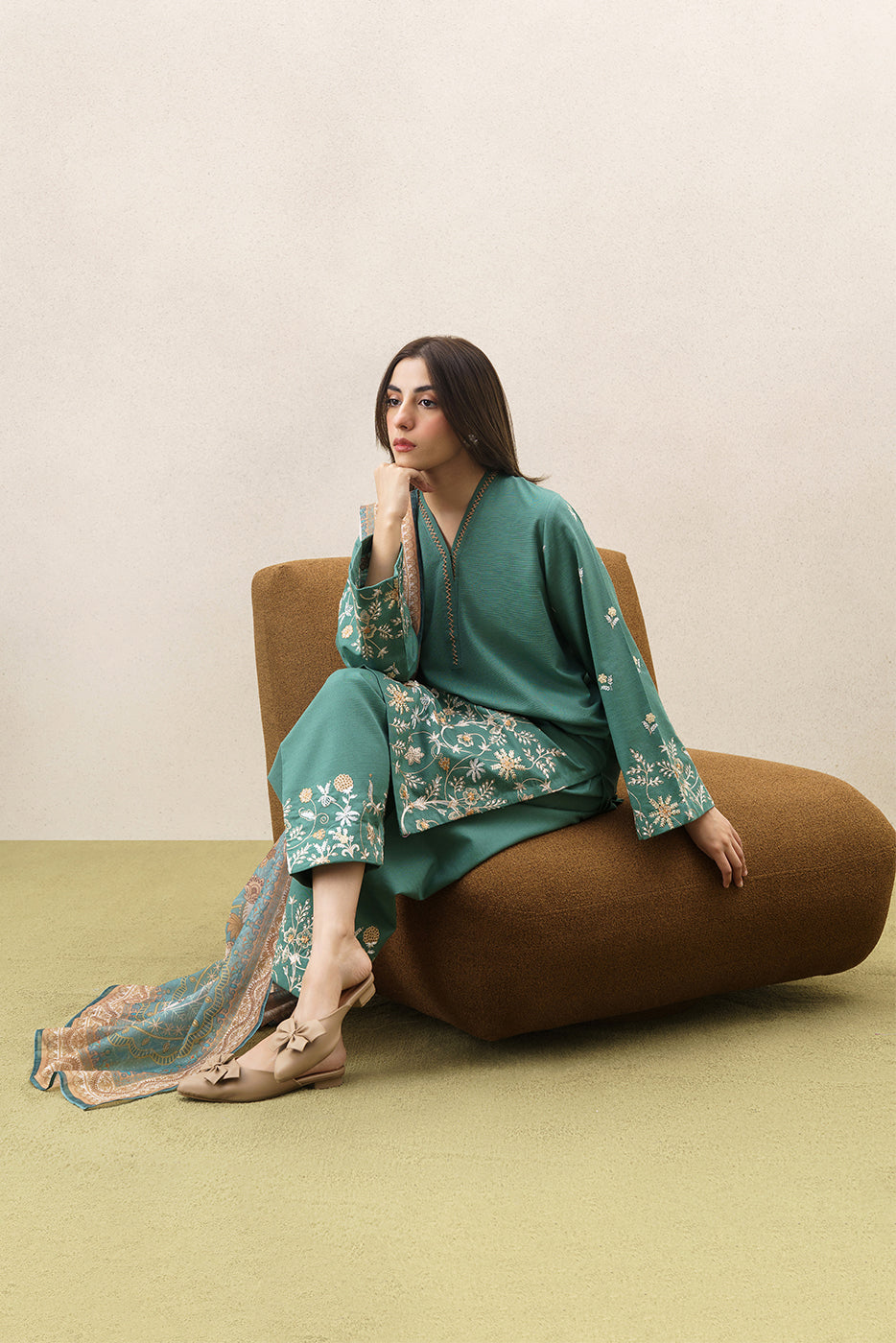 3 PIECE EMBROIDERED SLUB KHADDAR SUIT (PRET)