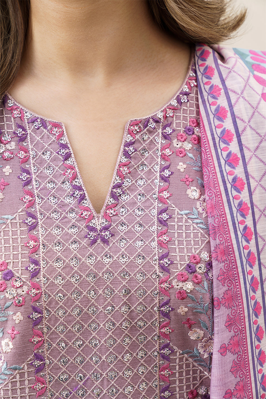 3 PIECE EMBROIDERED SLUB KHADDAR SUIT (PRET)