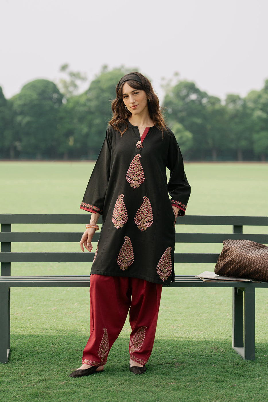 2 PIECE EMBROIDERED SLUB KHADDAR SUIT (PRET) - BT2260001PR0194-BLACK-183582-8
