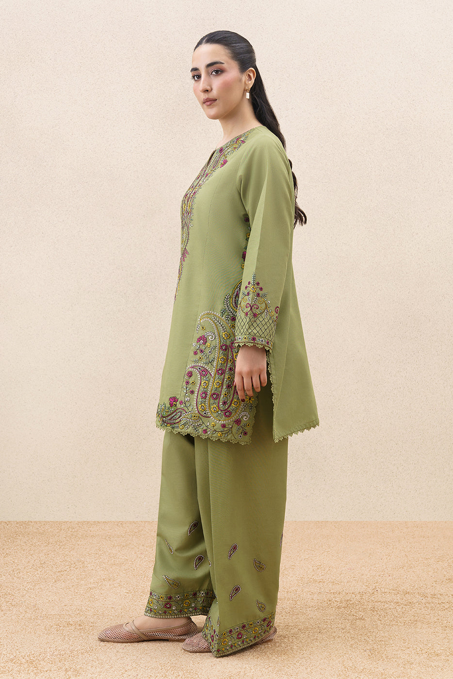2 PIECE EMBROIDERED KHADDAR SUIT-PAISLEY RHYTHM ( UNSTITCHED )