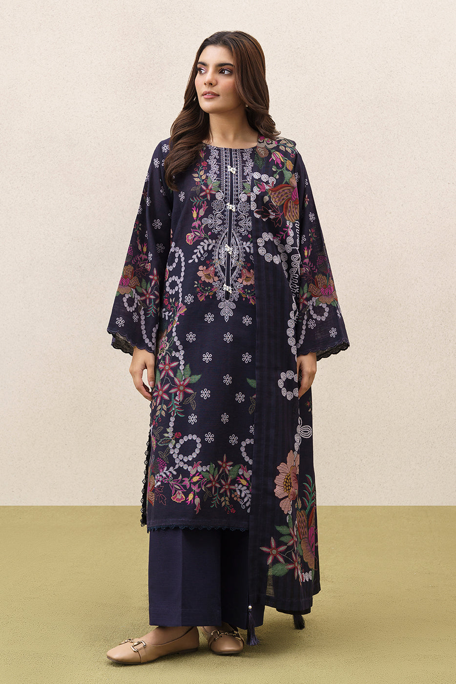 3 PIECE PRINTEDED SLUB KHADDAR SUIT-MIDNIGHT BLOOM (UNSTITCHED)
