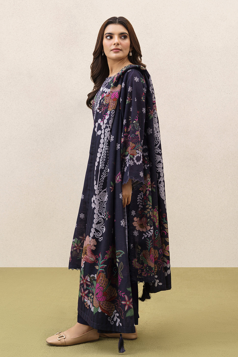 3 PIECE PRINTEDED SLUB KHADDAR SUIT-MIDNIGHT BLOOM (UNSTITCHED)