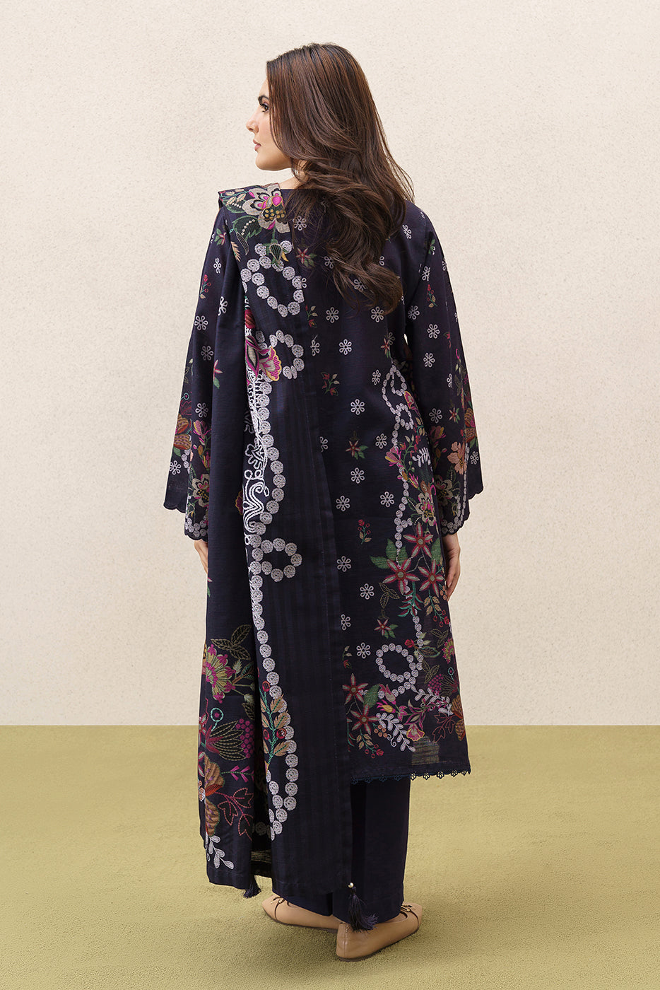 3 PIECE PRINTEDED SLUB KHADDAR SUIT-MIDNIGHT BLOOM (UNSTITCHED)