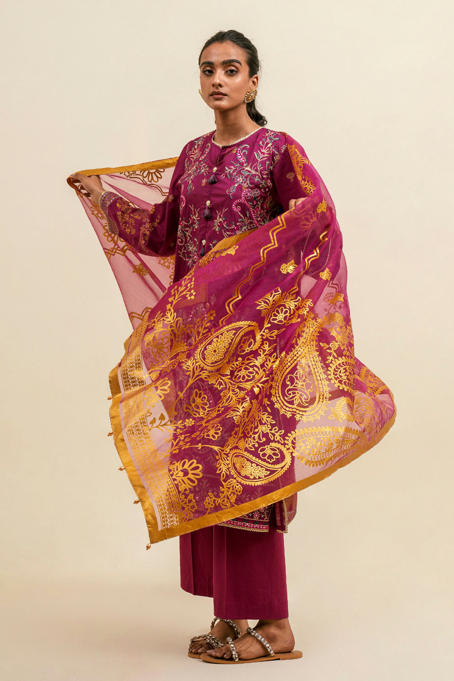 3 Piece - Embroiderd Lawn Suit - Plum Paisley (Unstitched)