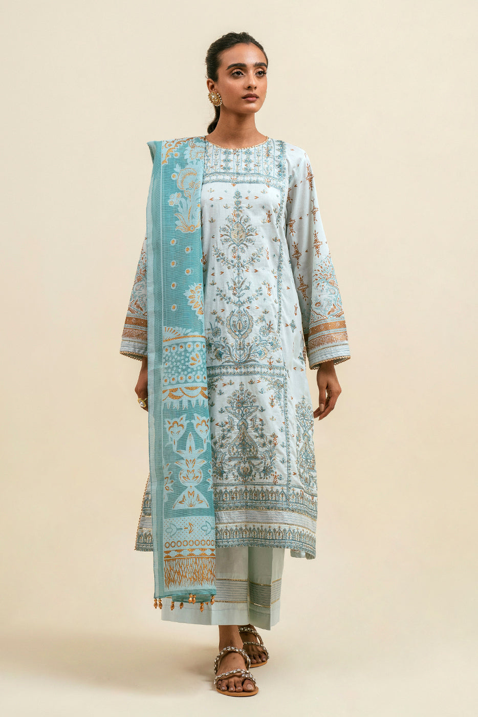 Arctic Aura-Embroiderd-3P-Lawn(Unstitched)