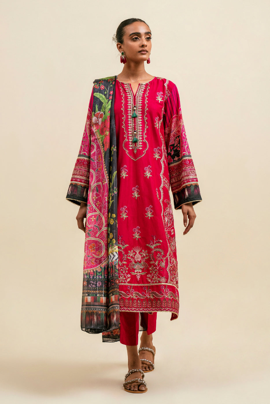 4 Piece - Embroiderd Lawn Suit - Jazzberry Flora (Unstitched)