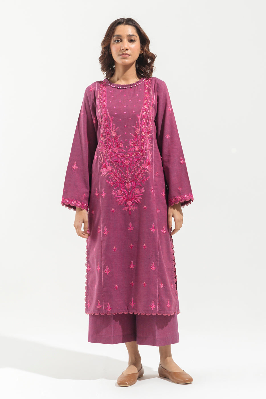 2 Piece - Embroidered Khaddar Suit - Taffy Orchid