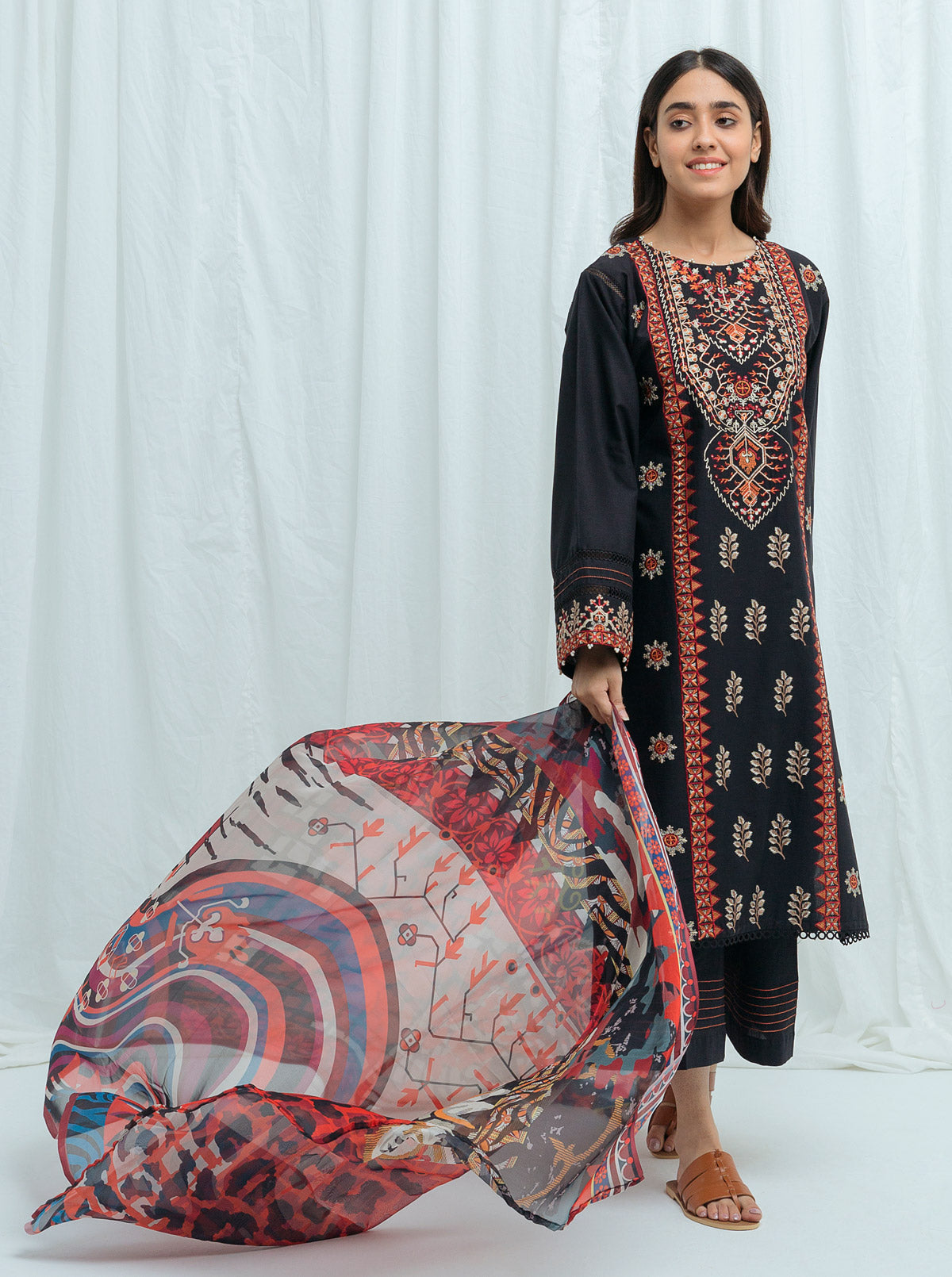 Vivid Black-Embroidered-2P
