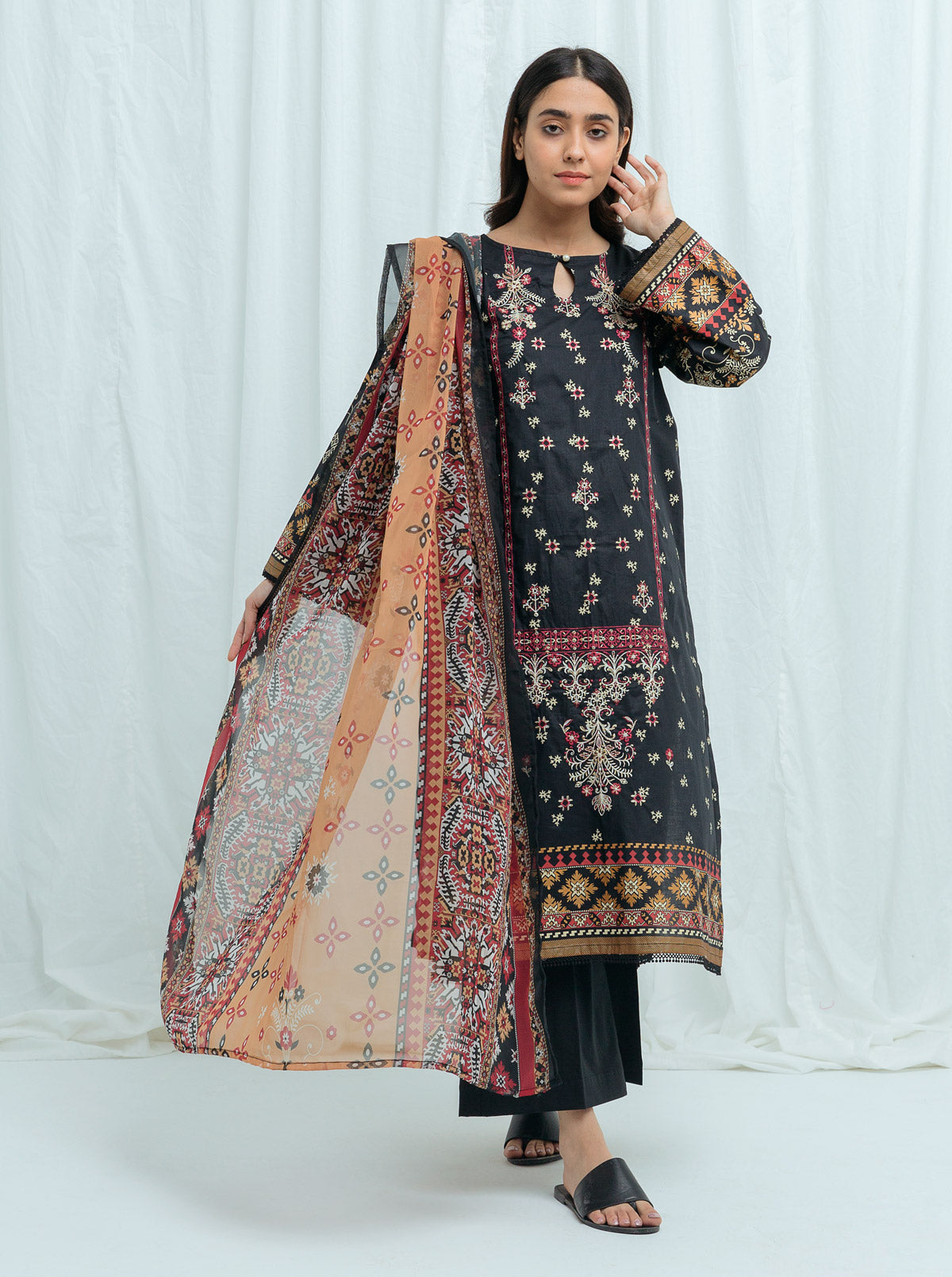 Black Quartz-Embroidered -3P