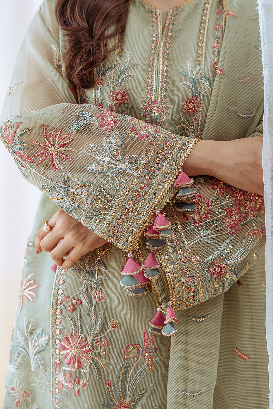 Embroidered organza dupatta with trimmings ( as shown)