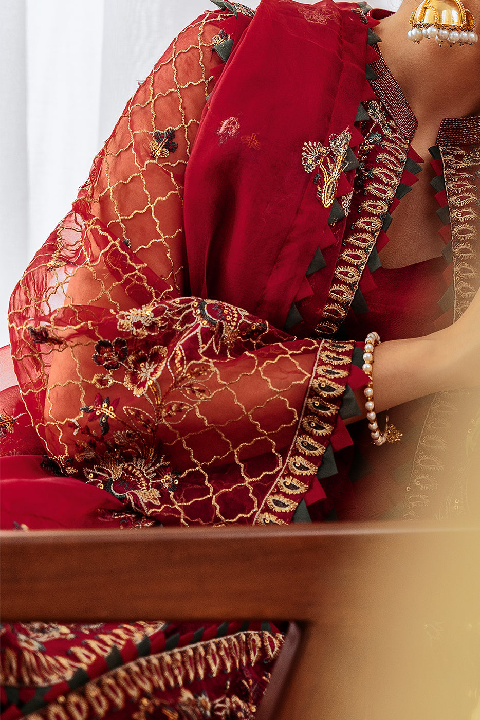 Embroidered organza dupatta ( as shown)