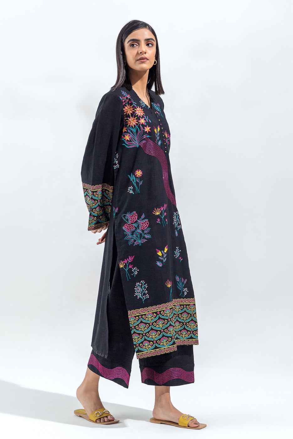2 Piece Embroidered Slub Khaddar Shirt(Pret)