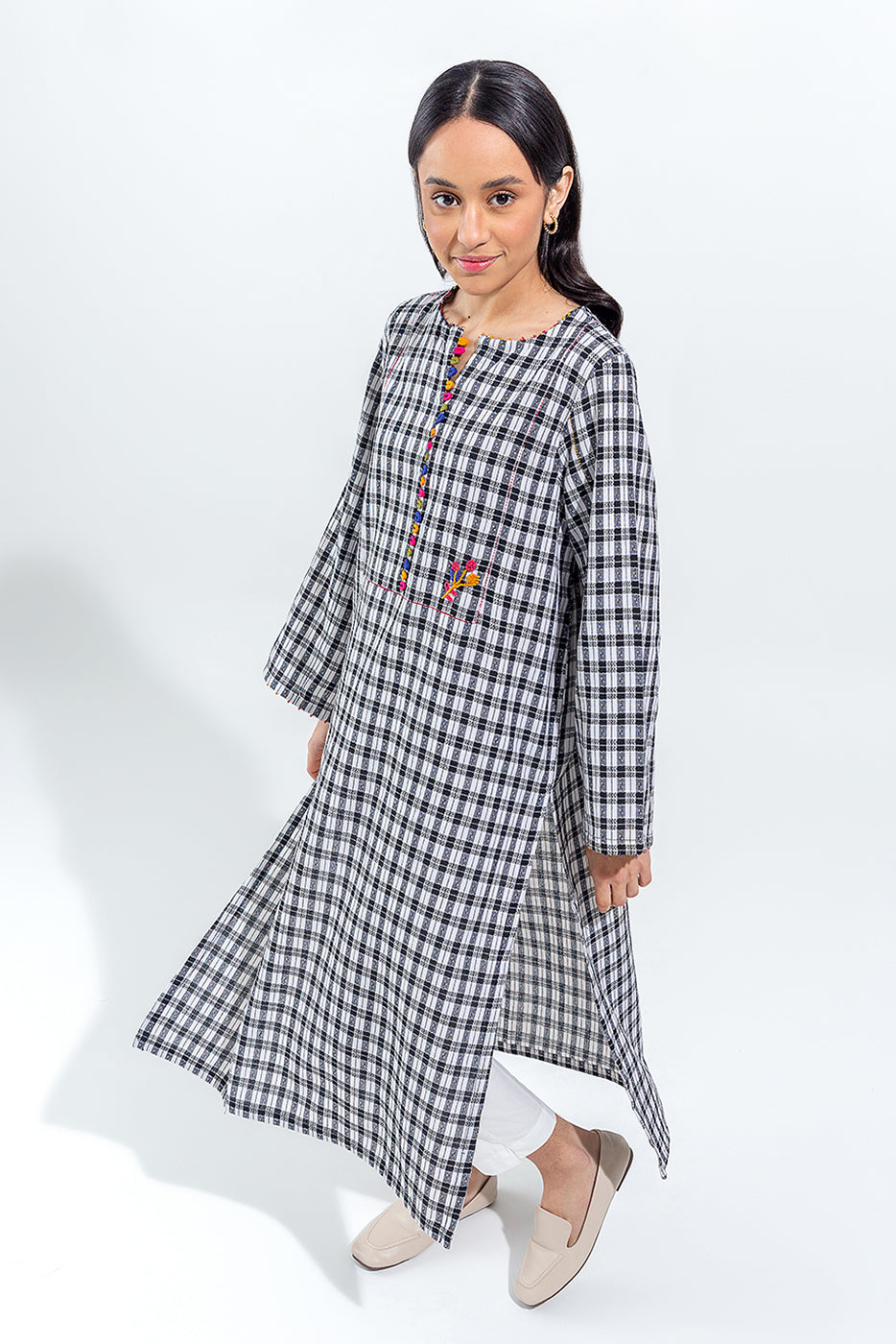 Plain chiffon dupatta with trimming