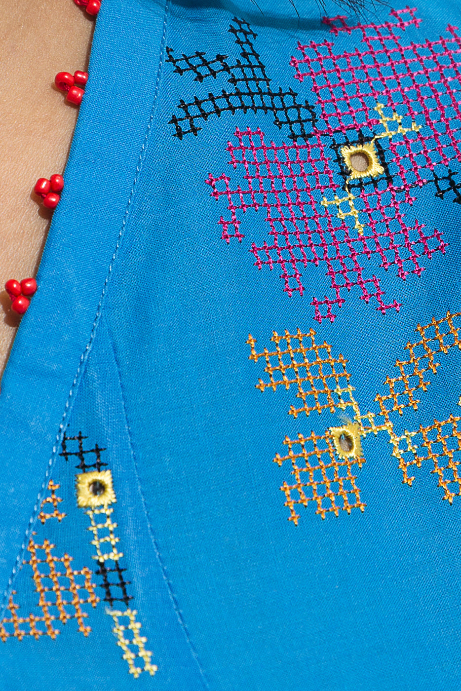 Embroidered Lawn Shirt(Pret)