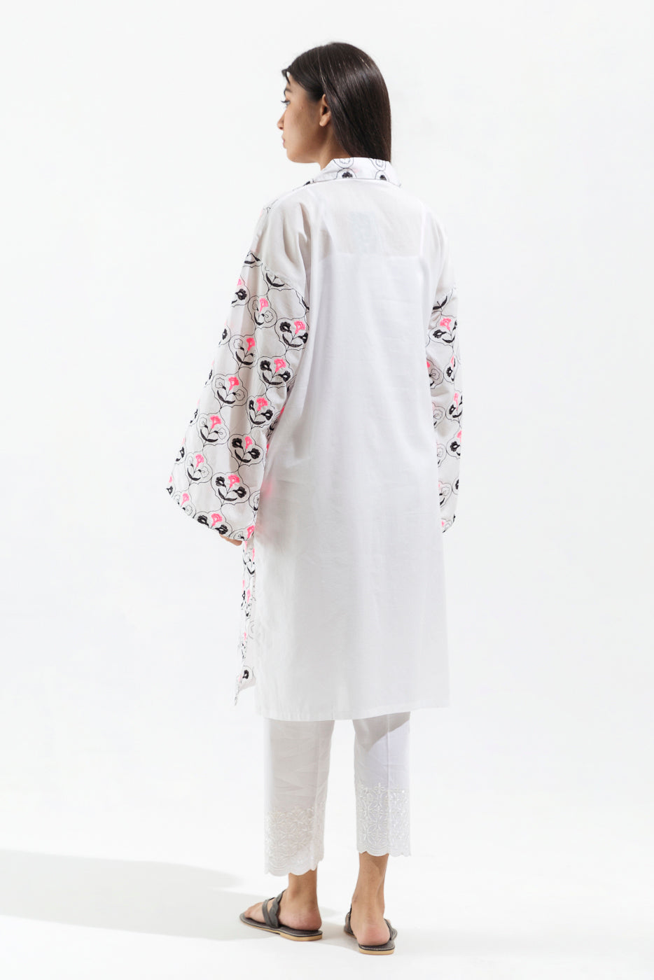 Embroidered Lawn Shirt (Pret)