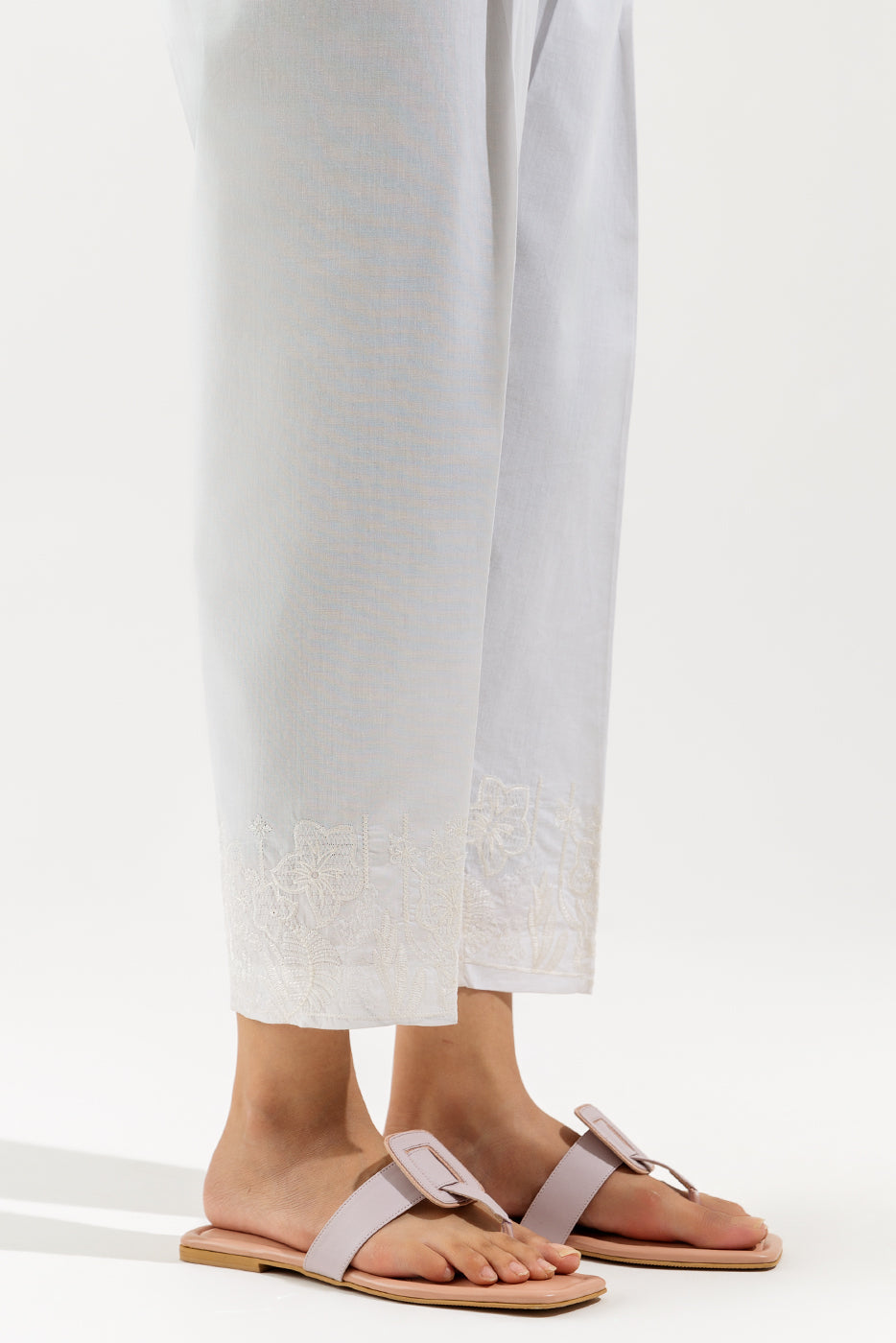 EMBROIDERED STRAIGHT PANTS