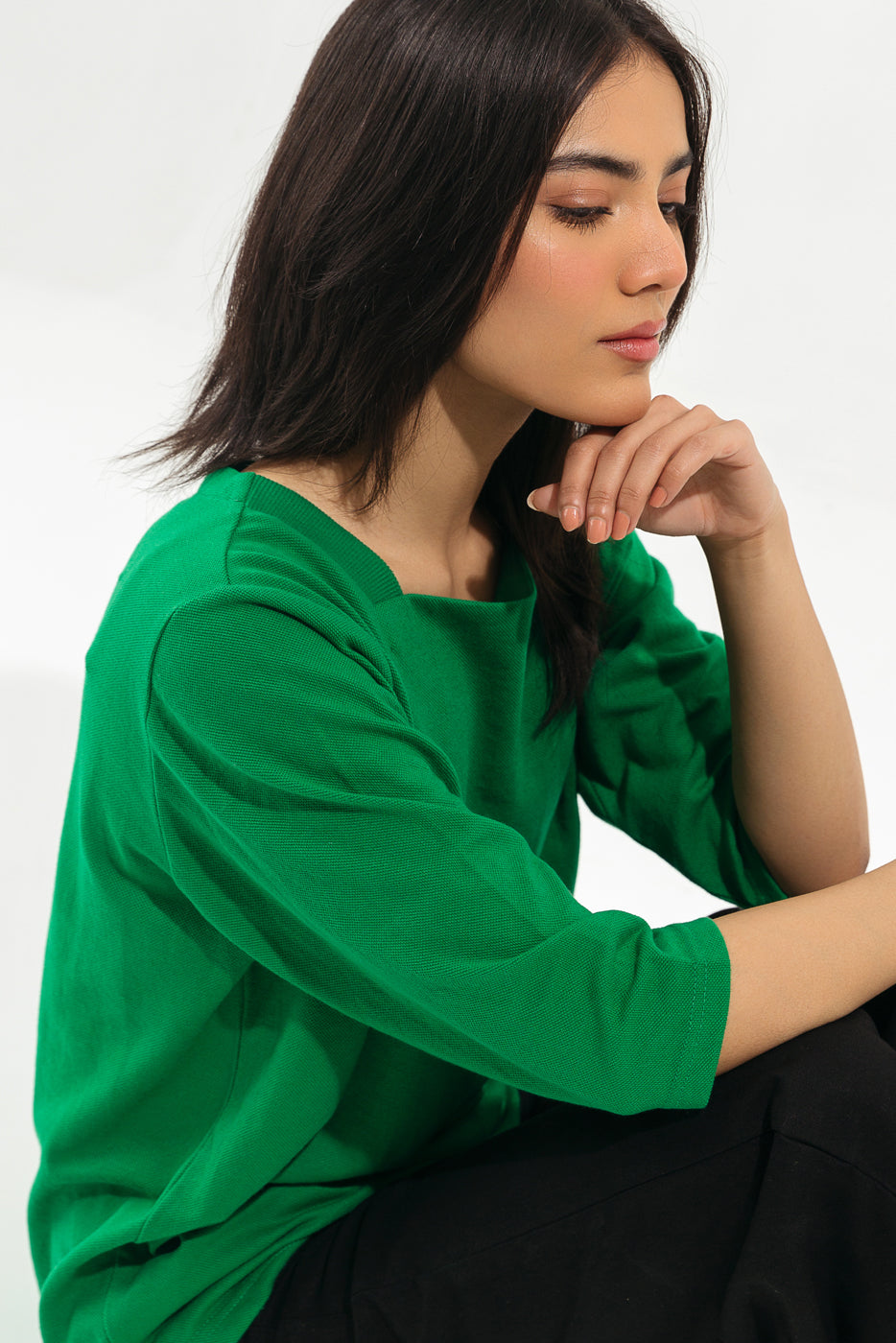 GREEN SQUARE NECK T-SHIRT