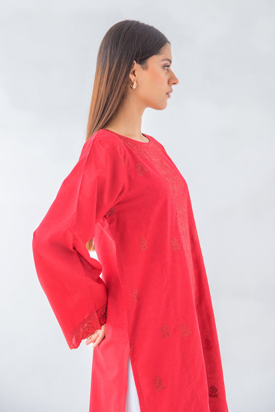 Embroidered Lawn Shirt (Pret)